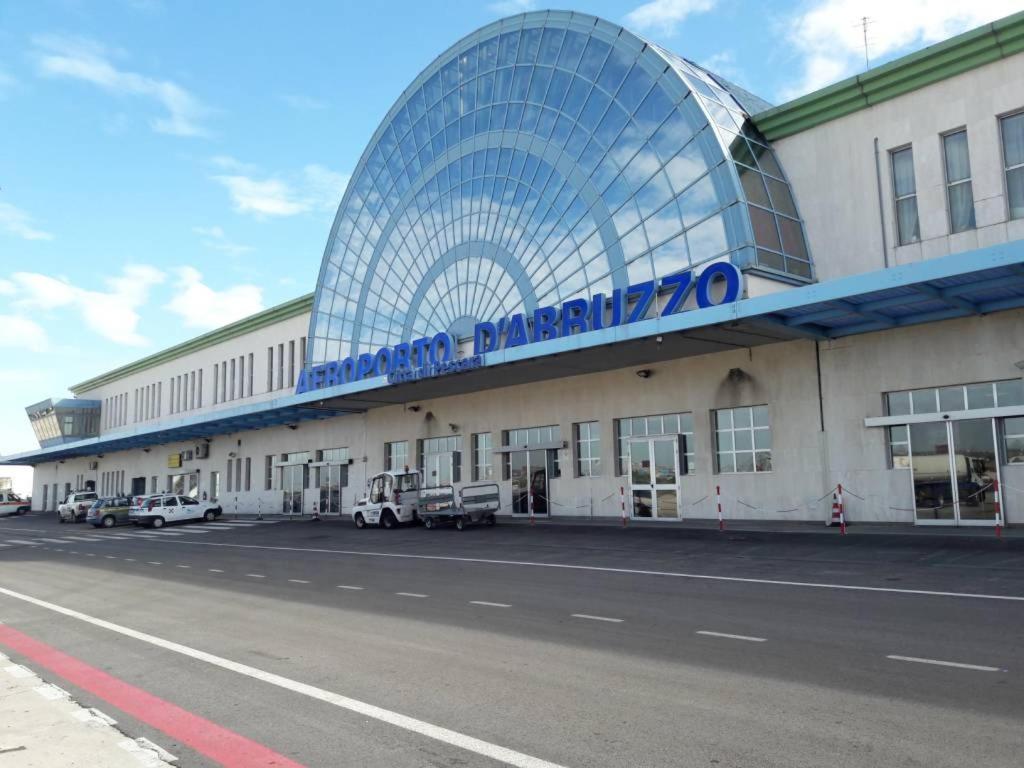 Homeaway Pescara Airport San Giovanni Teatino Eksteriør billede